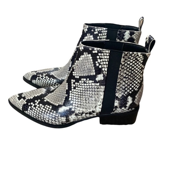 MARC FISHER Vivica Snake Print Ankle Boot Size 7 - Picture 1 of 7